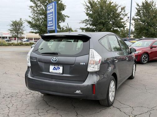 Gray 2013 Toyota Prius v SAVER GREAT VALUE