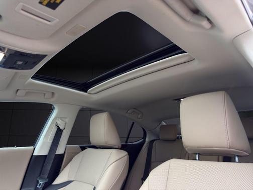 2021 Lexus ES 250 250 KBB VALUE 30K WOW