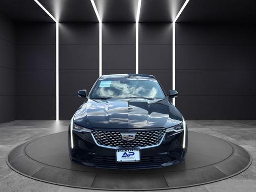 2023 Cadillac CT4 Premium Luxury