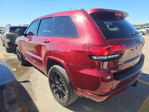2021 Jeep Grand Cherokee Laredo
