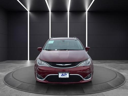 2018 Chrysler Pacifica Touring-L