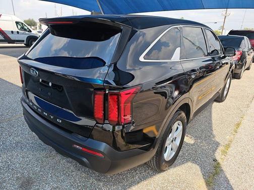 2021 Kia Sorento LX