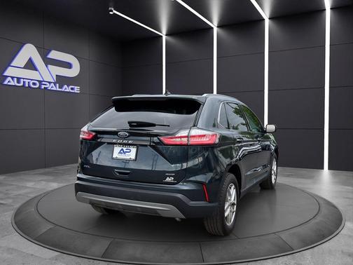 Blue 2022 Ford Edge SEL
