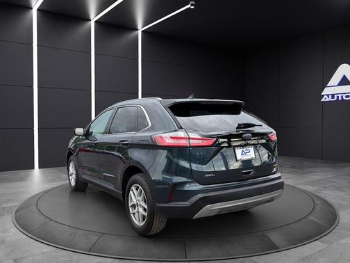 Blue 2022 Ford Edge SEL