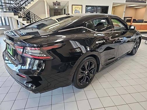 2022 Nissan Maxima SV