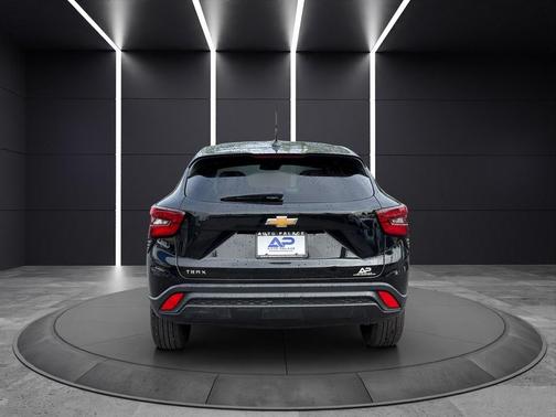 Black 2024 Chevrolet Trax LS