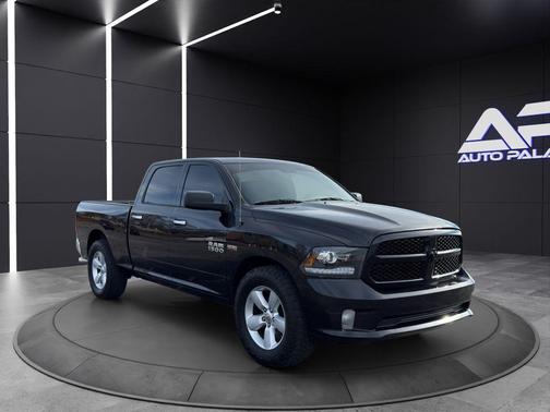 2018 RAM 1500 SLT