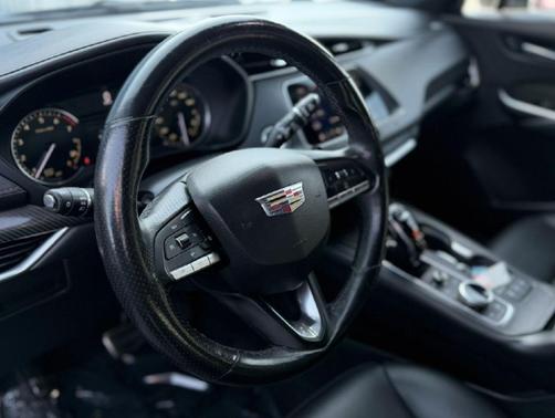 2021 Cadillac XT4 Sport