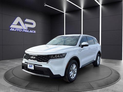 2022 Kia Sorento LX