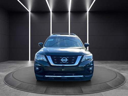 2020 Nissan Pathfinder SV