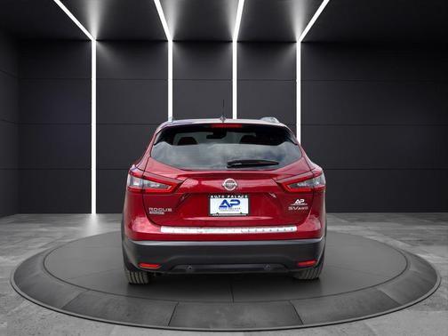 2022 Nissan Rogue Sport SV