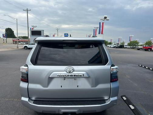 2024 Toyota 4Runner SR5