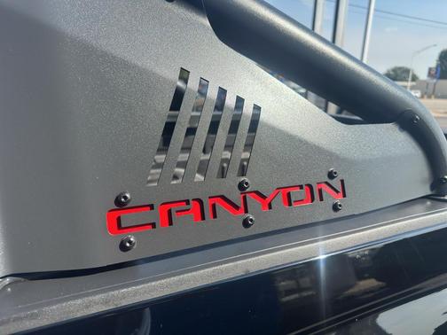 2016 GMC Canyon SLE