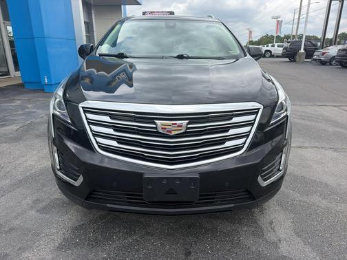 Stellar Black Metallic 2019 Cadillac XT5 Luxury