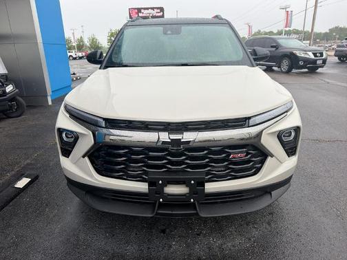 White Sand 2026 Chevrolet Trailblazer RS