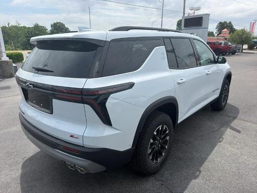 Polar White 2026 Chevrolet Traverse Z71