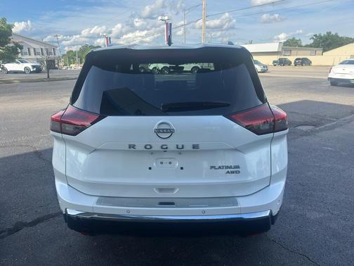 2024 Nissan Rogue Platinum