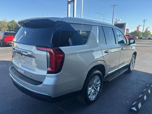 2022 GMC Yukon SLT