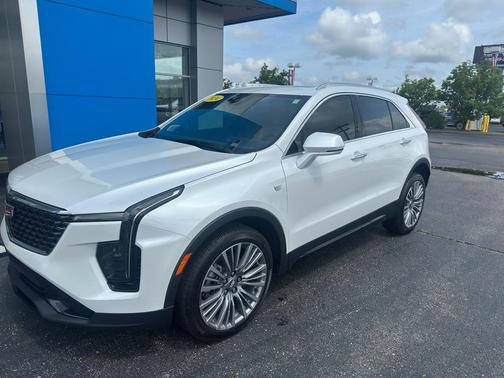 2024 Cadillac XT4 Premium Luxury