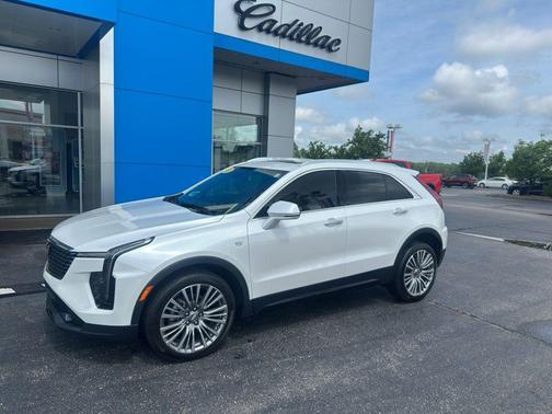 2024 Cadillac XT4 Premium Luxury