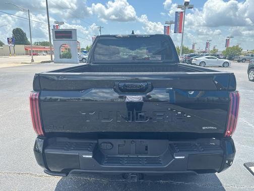 2023 Toyota Tundra Platinum