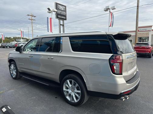 2021 Chevrolet Suburban High Country