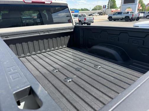 White Sand 2026 Chevrolet Silverado 2500 Custom