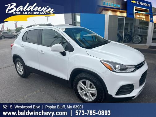 Summit White 2022 Chevrolet Trax LT