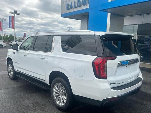 2023 GMC Yukon XL SLT