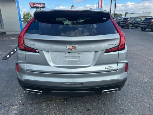 2025 Cadillac XT4 Premium Luxury