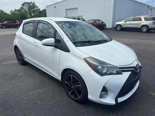 2015 Toyota Yaris L