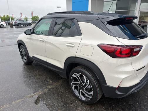 White Sand 2026 Chevrolet Trailblazer RS