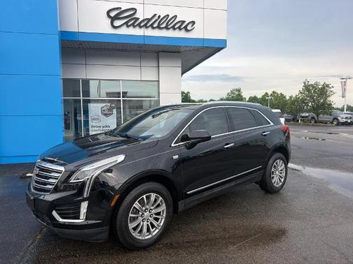 Stellar Black Metallic 2019 Cadillac XT5 Luxury
