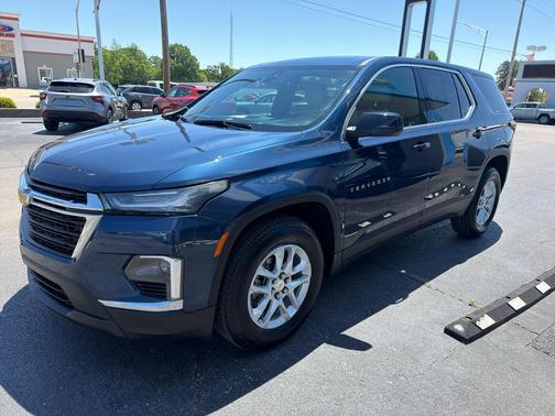 Northsky Blue Metallic 2023 Chevrolet Traverse LS