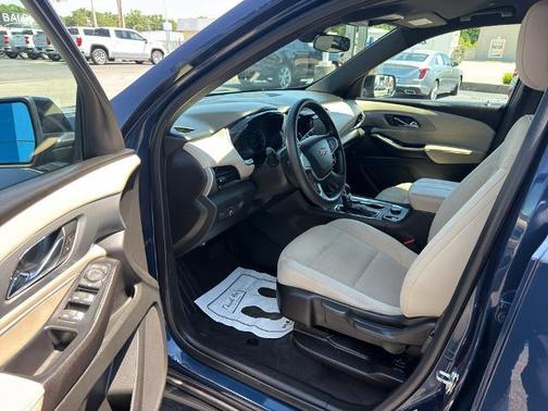 Northsky Blue Metallic 2023 Chevrolet Traverse LS
