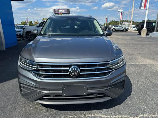 2024 Volkswagen Tiguan 2.0T SE