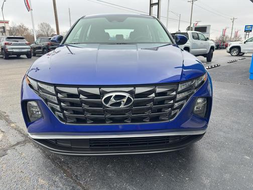 2022 Hyundai TUCSON SE