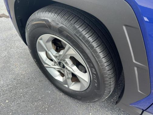 2022 Hyundai TUCSON SE