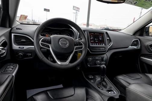 2022 Jeep Cherokee X 4x4