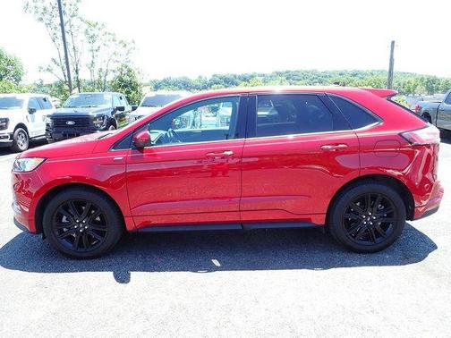 Rapid Red Metallic Tinted Clearcoat 2024 Ford Edge ST Line