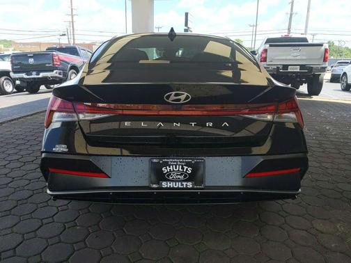 Abyss Black 2024 Hyundai ELANTRA SEL