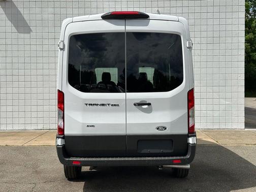OXFORD WHITE 2026 Ford Transit-250 Base