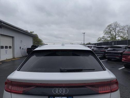Carrara White 2023 Audi Q8 55 Prestige