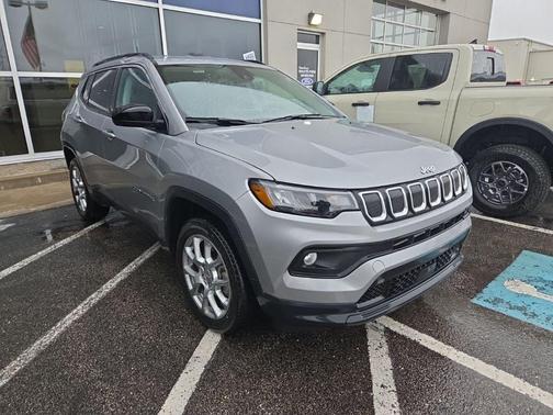Billet Silver Metallic Clearcoat 2022 Jeep Compass Latitude Lux