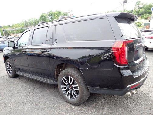 Onyx Black 2024 GMC Yukon XL 4WD AT4