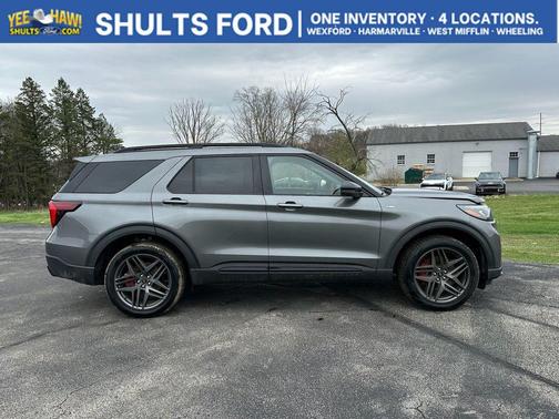 Carbonized Gray Metallic 2026 Ford Explorer ST-Line