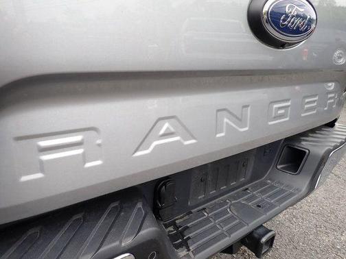 ICONIC SILVER METALLIC 2024 Ford Ranger XLT
