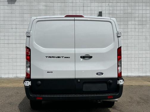 OXFORD WHITE 2026 Ford Transit-250 Base
