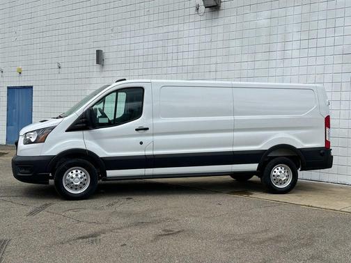 OXFORD WHITE 2026 Ford Transit-250 Base