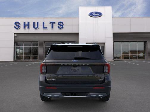 Agate Black Metallic 2026 Ford Explorer Active w/200A Pkg